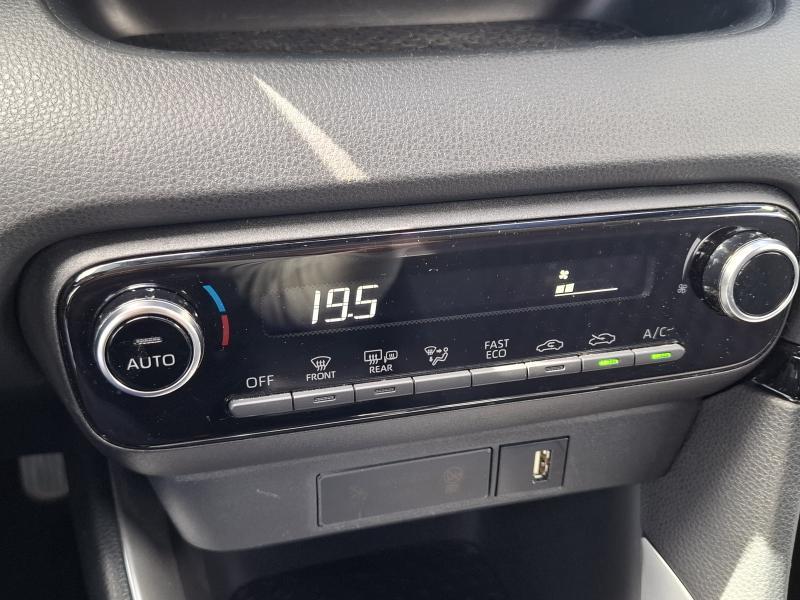 Toyota Yaris 1.5 HYBRID DYNAMIC - photo 8