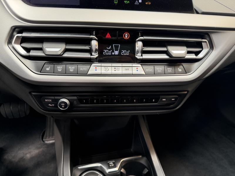 BMW Serie 1 116 1.5 ESSENCE AUT - photo 11