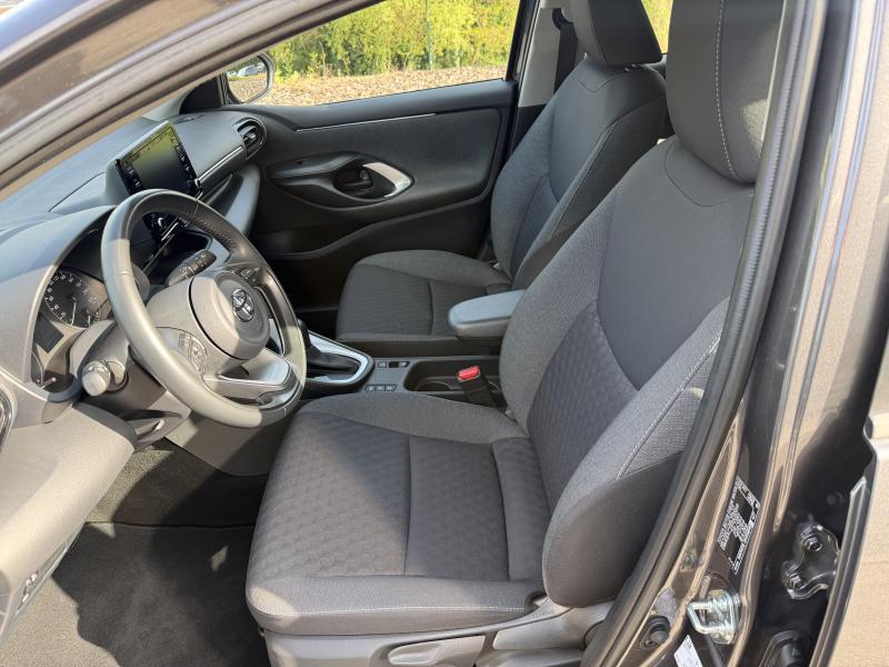 Toyota Yaris 1.5 Hybrid CVT Dynamic - photo 12