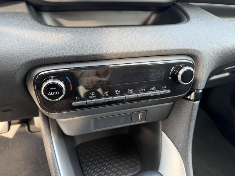 Toyota Yaris 1.5 Hybrid CVT Dynamic - photo 11