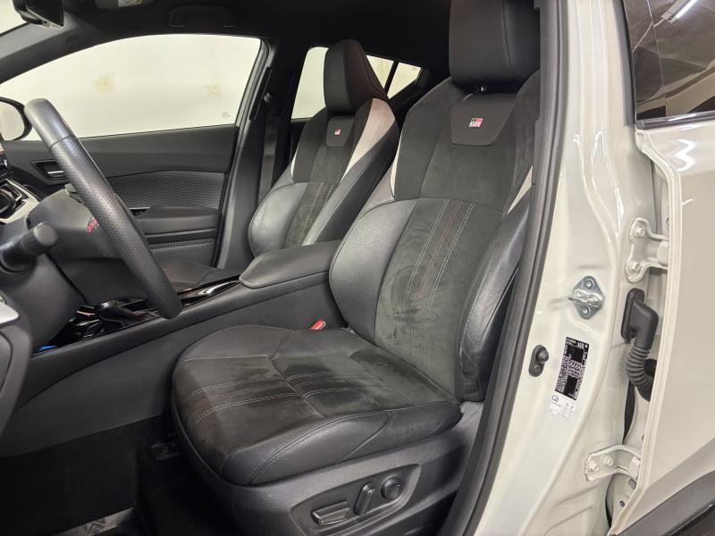 Toyota C-HR 1.8 Hybrid - photo 7