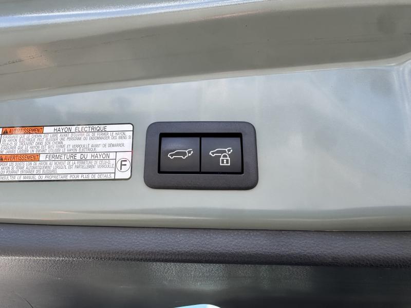 Toyota Corolla Cross 2.0 Hybrid PREMIUM - photo 19