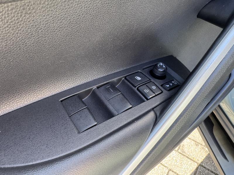 Toyota Corolla Cross 2.0 Hybrid PREMIUM - photo 18