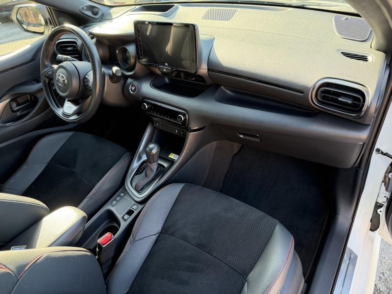 Toyota Yaris 1.5 HYBRID CVT GR SPORT - photo 16
