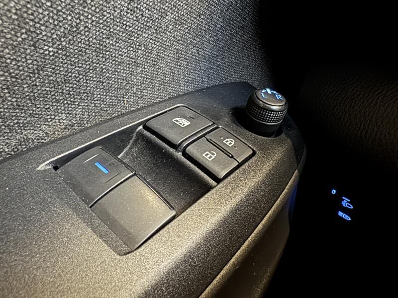 Toyota Yaris 1.5 Hybrid DYNAMIC - photo 12