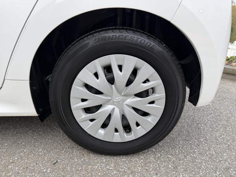 Toyota Yaris 1.5 HYBRID DYNAMIC - photo 17