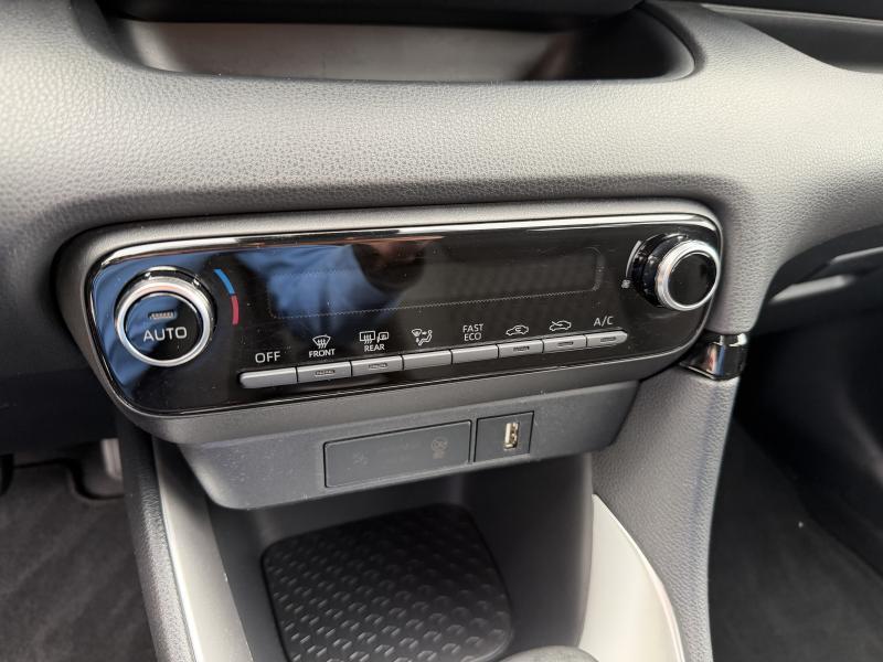 Toyota Yaris 1.5 HYBRID DYNAMIC - photo 11