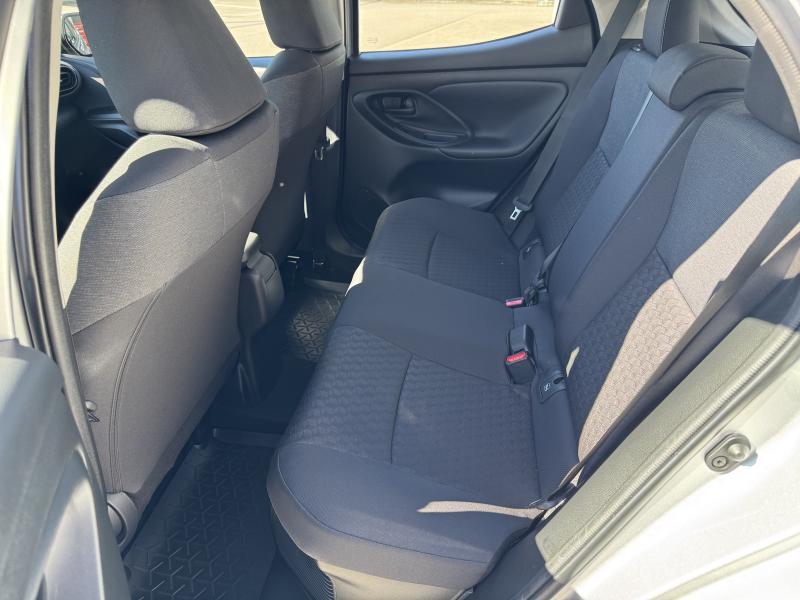 Toyota Yaris 1.5 HYBRID ICONIC - photo 14