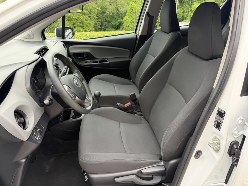 Toyota Yaris 1.0 VVT-i Young - photo 11
