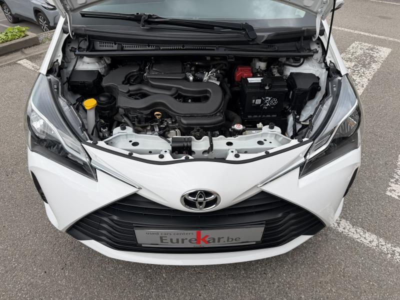 Toyota Yaris 1.0 VVT-i Young - photo 16