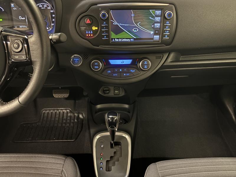 Toyota Yaris 1.5 Hybrid - photo 12