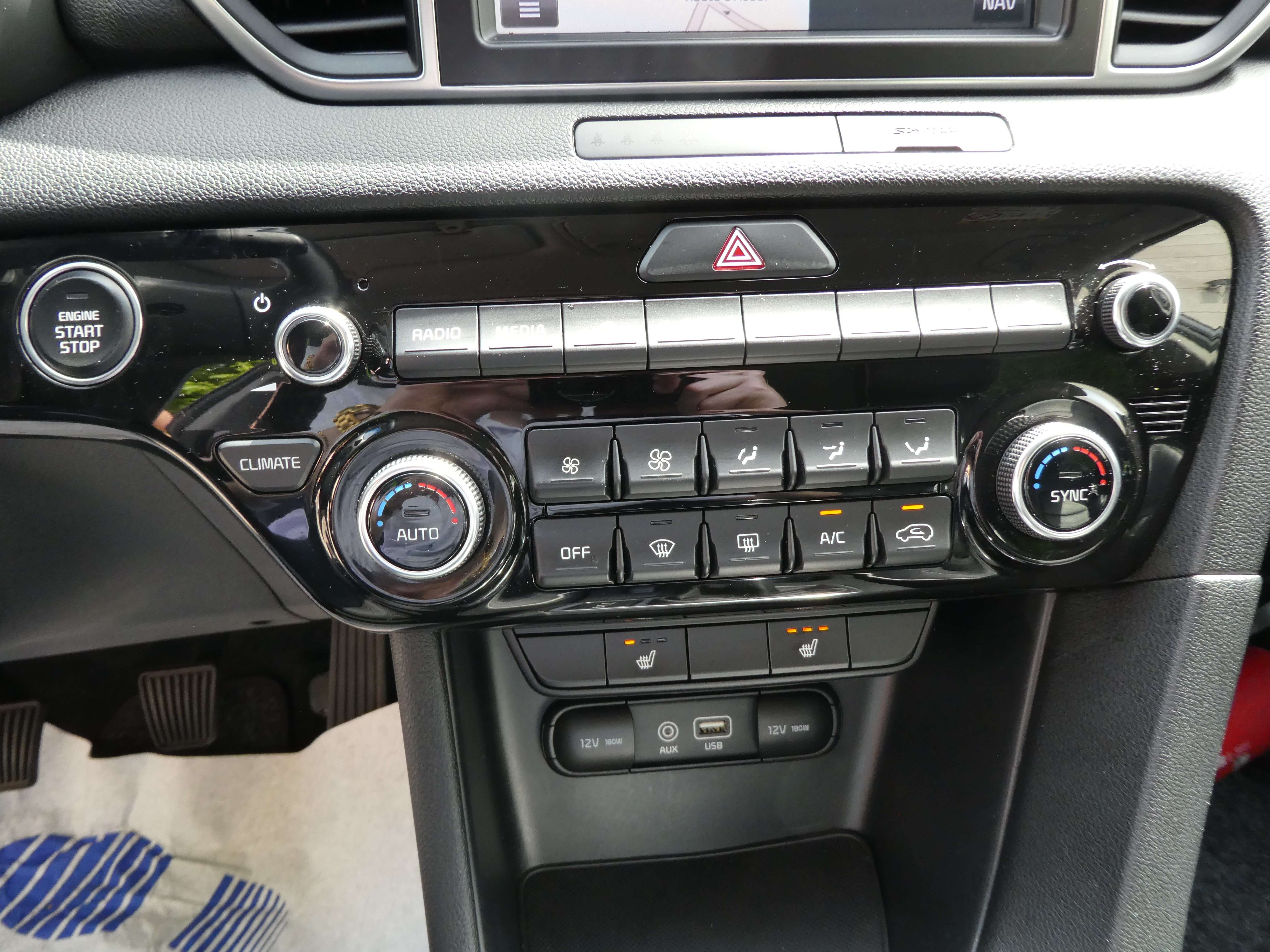 Kia Sportage 1.6i - Eurekar - photo 8