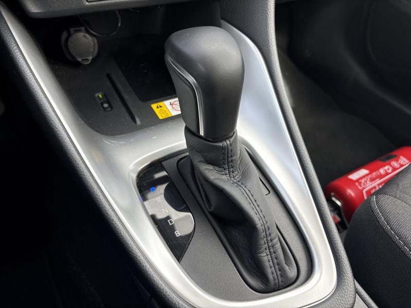 Toyota Yaris 1.5 HYBRID ICONIC - photo 8