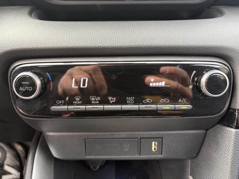 Toyota Yaris 1.5 HYBRID ICONIC - photo 10