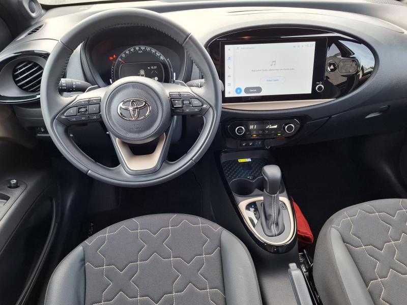 Toyota Aygo X 1.0 VVT-I ENVY CVT - photo 12