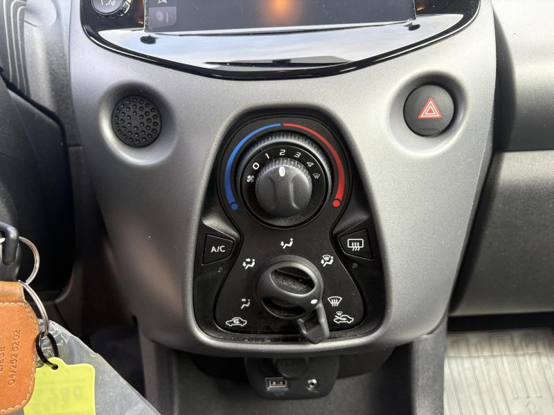 Toyota Aygo 1.0 VVT-I X-CITE - photo 9