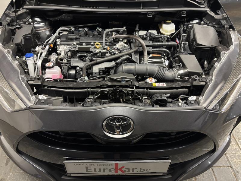 Toyota Yaris 1.5 Hybrid ICONIC - photo 17