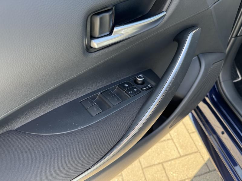 Toyota Corolla 1.8 Hybrid Dynamic - photo 19