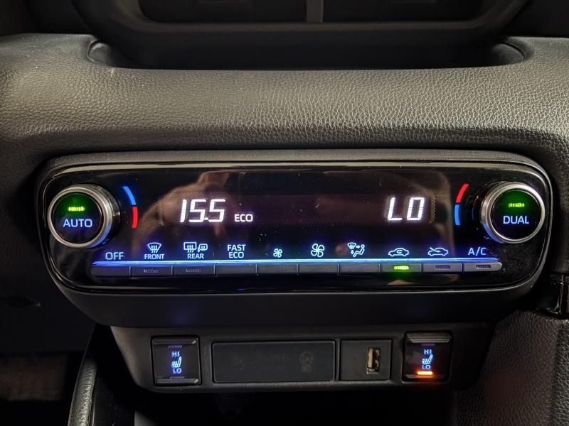 Toyota Yaris 1.5 HYBRID - photo 11