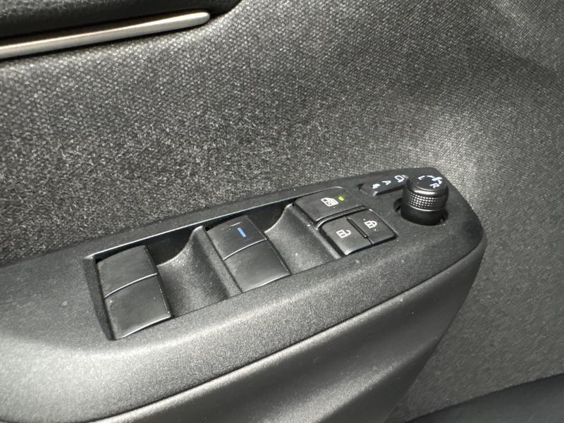 Toyota Yaris 1.5 HYBRID - photo 17