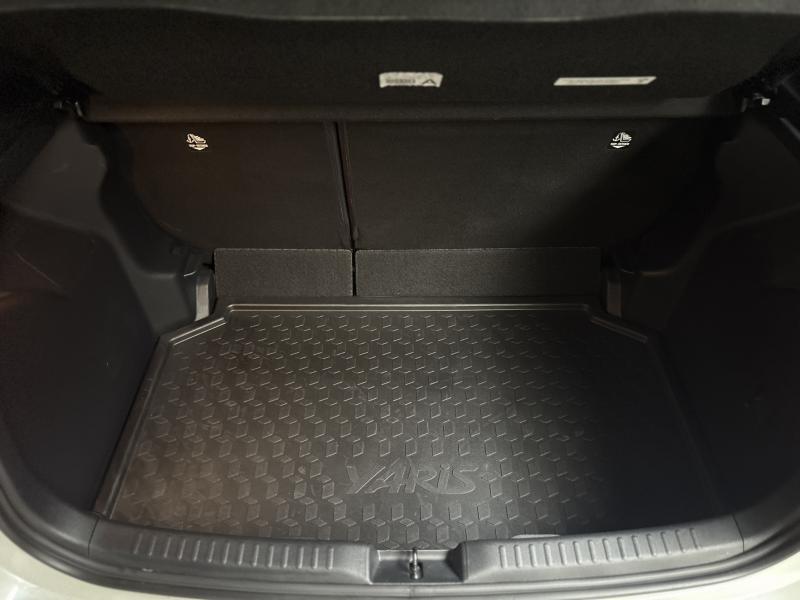 Toyota Yaris 1.5 HYBRID - photo 18