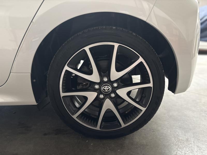 Toyota Yaris 1.5 HYBRID - photo 19