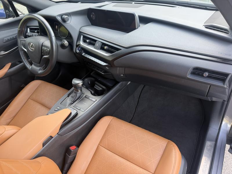 Lexus UX 250h 2.0L Hybrid CVT Privilege line - photo 16