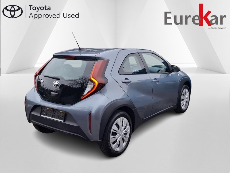 Toyota Aygo X 1.0 VVT-I X-PLAY - photo 5