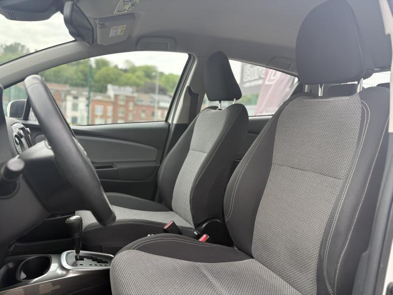 Toyota Yaris 1.5 Hybrid e-CVT DYNAMIC - photo 12