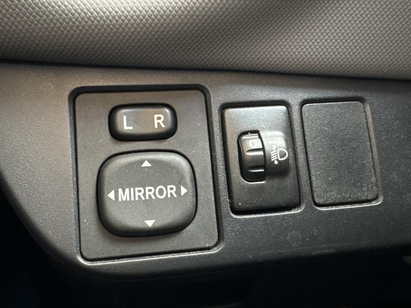 Toyota Yaris 1.3 essence - photo 17
