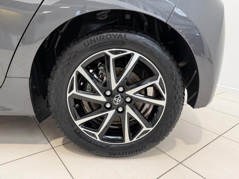 Toyota Yaris 1.5 Hybrid e-CVT Tokyo Spirit - photo 17