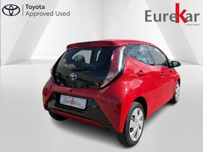 Toyota Aygo 1.0 VVT-I X PLAY - photo 5