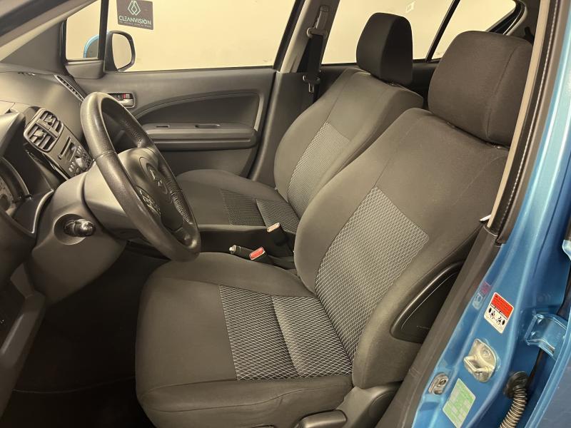 Suzuki Splash 1.0i - photo 6