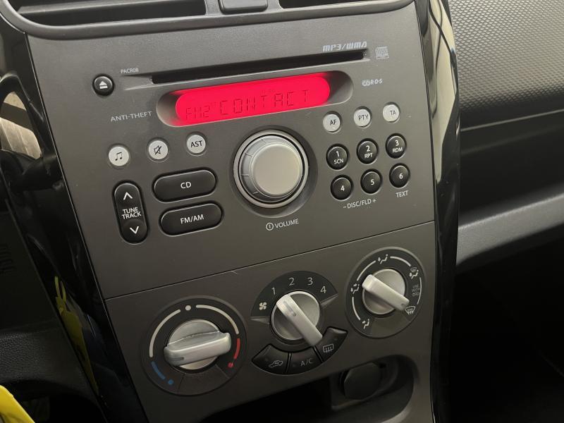 Suzuki Splash 1.0i - photo 12