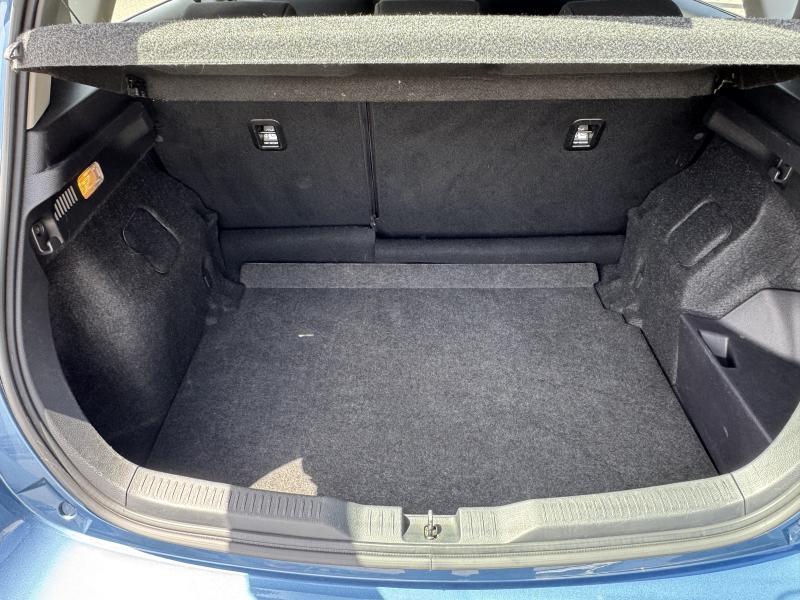 Toyota Auris 1.8 Hybrid - photo 12