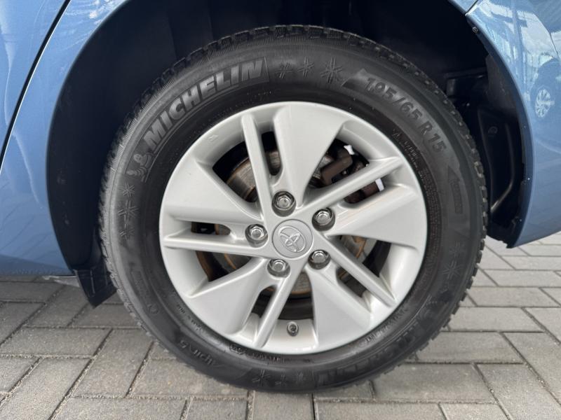 Toyota Auris 1.8 Hybrid - photo 13
