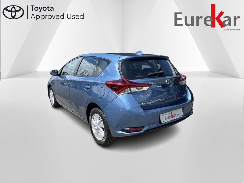 Toyota Auris 1.8 Hybrid - photo 5
