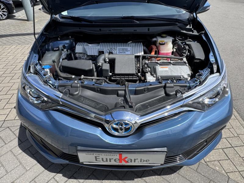 Toyota Auris 1.8 Hybrid - photo 14