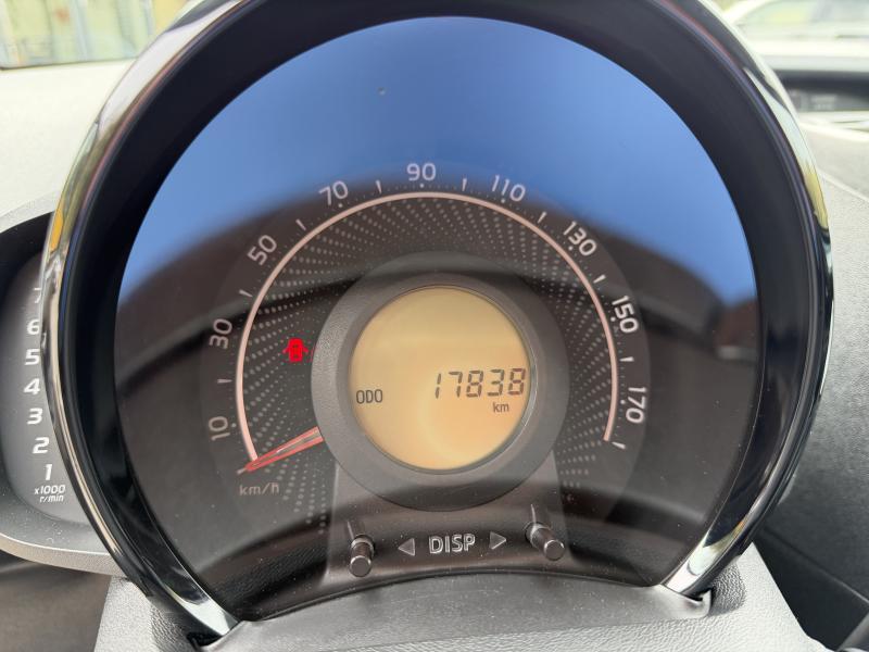 Toyota Aygo 1.0 VVT-I X-PLAY - photo 8