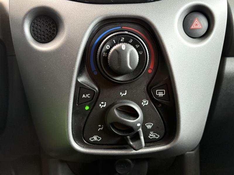 Toyota Aygo 1.0 VVT-i X-play2 - photo 9