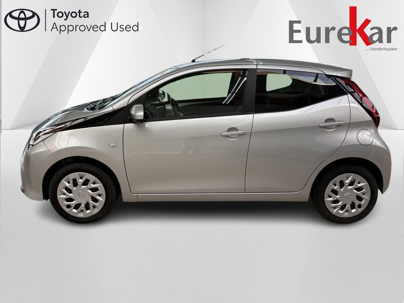 Toyota Aygo 1.0 VVT-i X-play2 - photo 4