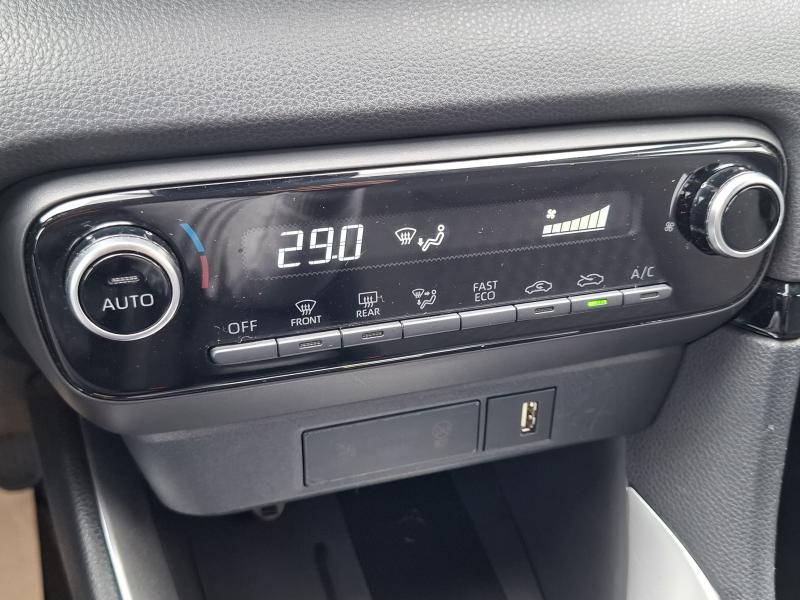 Toyota Yaris 1.5 HYBRID CVT ICONIC - photo 9