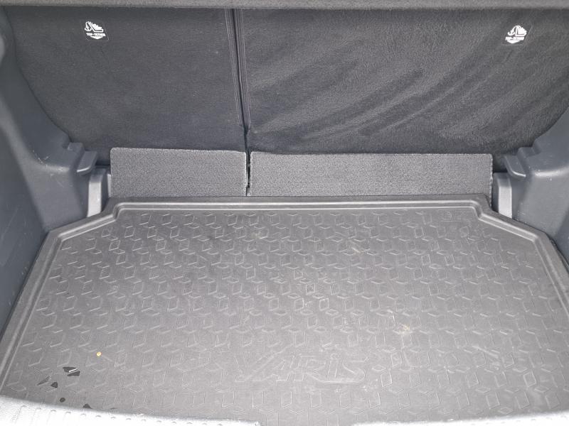 Toyota Yaris 1.5 HYBRID CVT ICONIC - photo 16