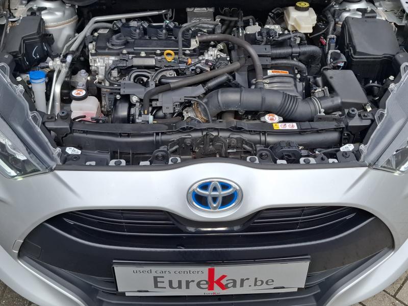 Toyota Yaris 1.5 HYBRID CVT ICONIC - photo 17