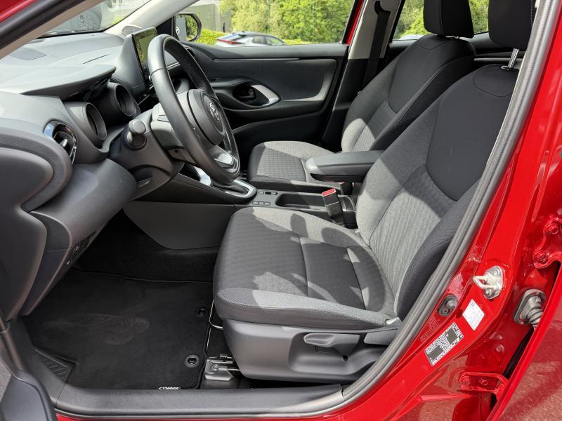 Toyota Yaris 1.5 Hybrid e-CVT ICONIC - photo 12