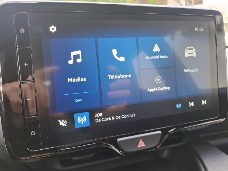 Toyota Yaris 1.5 HYBRID E-CVT - photo 11