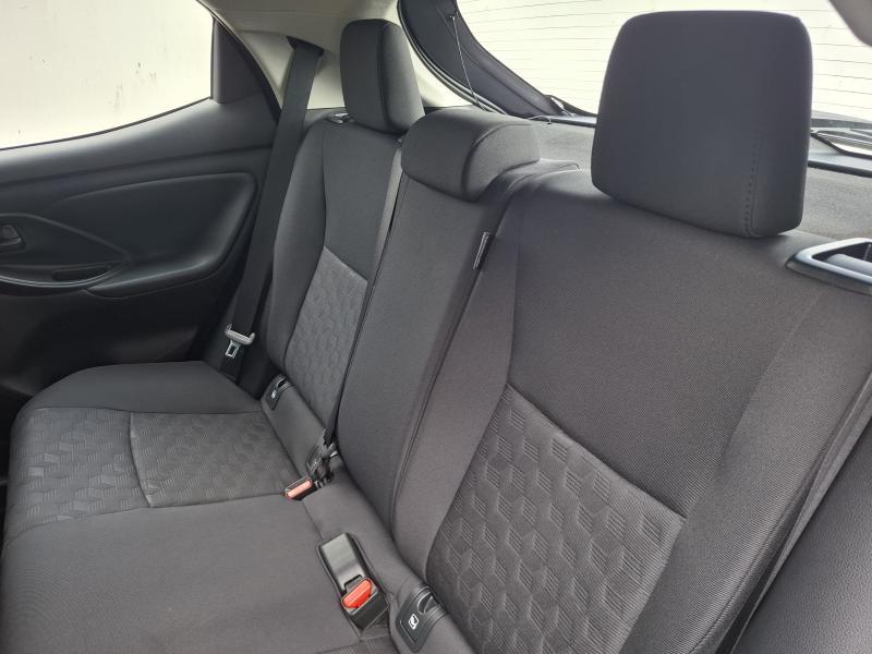 Toyota Yaris 1.5 HYBRID E-CVT - photo 14