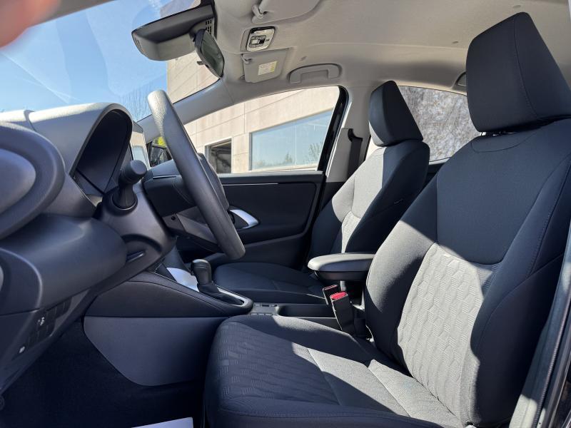 Toyota Yaris 1.5 HYBRID E-CVT - photo 13