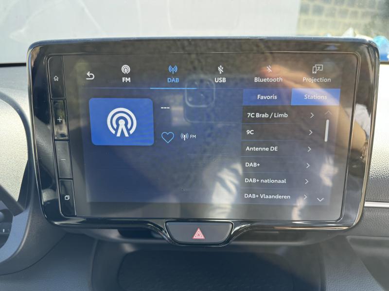 Toyota Yaris 1.5 HYBRID E-CVT - photo 12