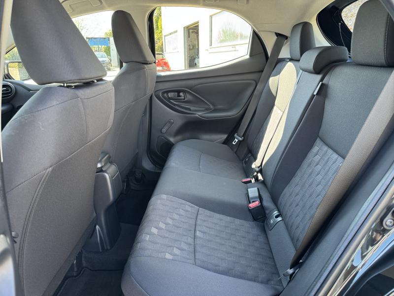 Toyota Yaris 1.5 HYBRID E-CVT - photo 15